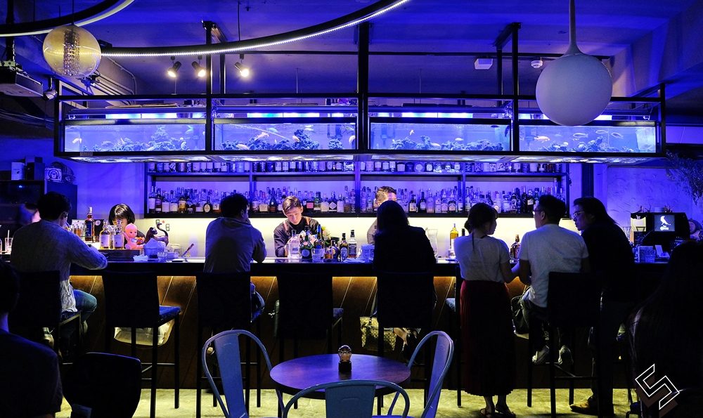 放養寂寞，在微醺銀河裡的藍色星球【Nep. Lounge Bar】中山區祕境酒吧