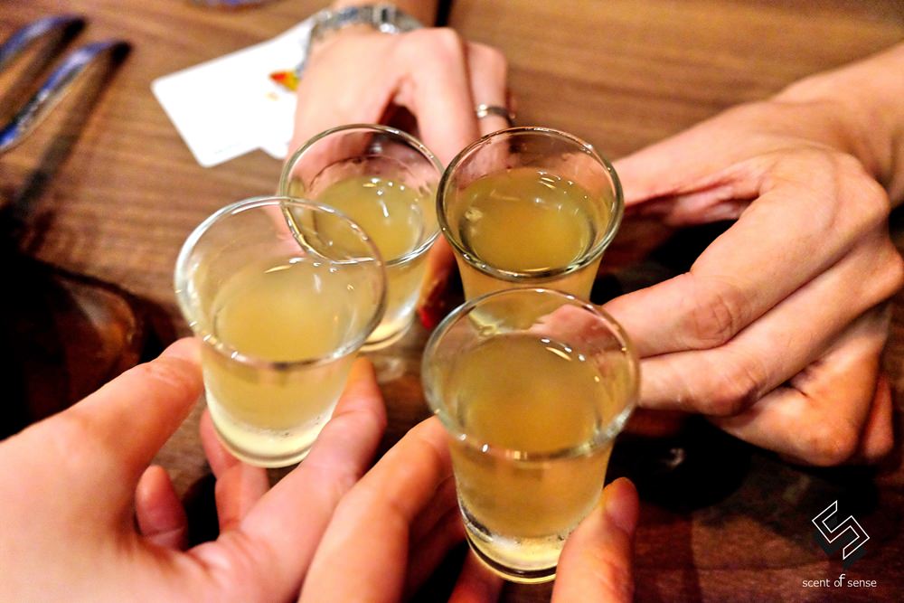用一杯酒，寫下給自己的慾望情書《Booking Bar》台北創意酒吧 東區店 - 質人星球。品玩生活 sosense.tw