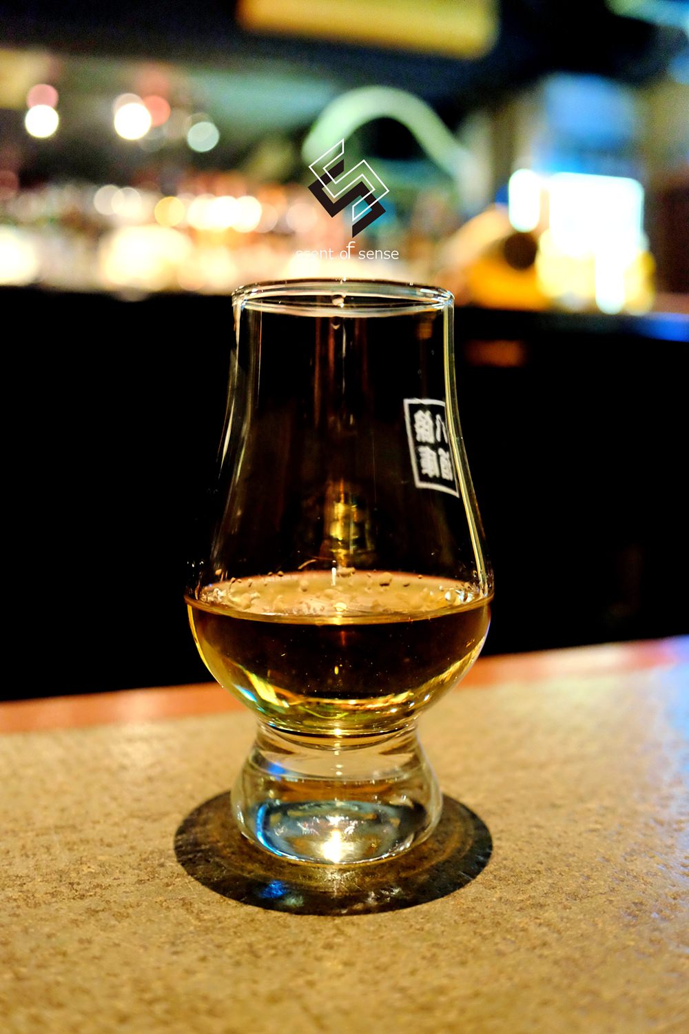 沒有愛情的時候，我們喝酒【後院 L'arrière-cour】 威士忌博物館 Whiskey Bar - 質人星球。品玩生活 sosense.tw