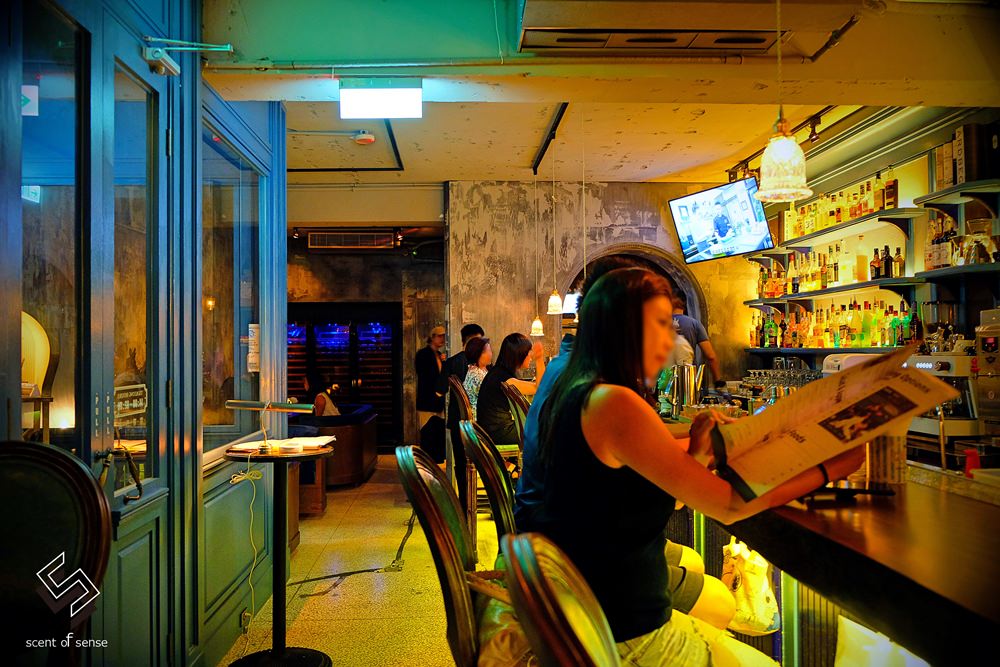 不只是微醺，新銳酒吧的跨界魅力 ★ F Gallery by A Train 南京復興酒吧推薦 - 質人星球。品玩生活 sosense.tw