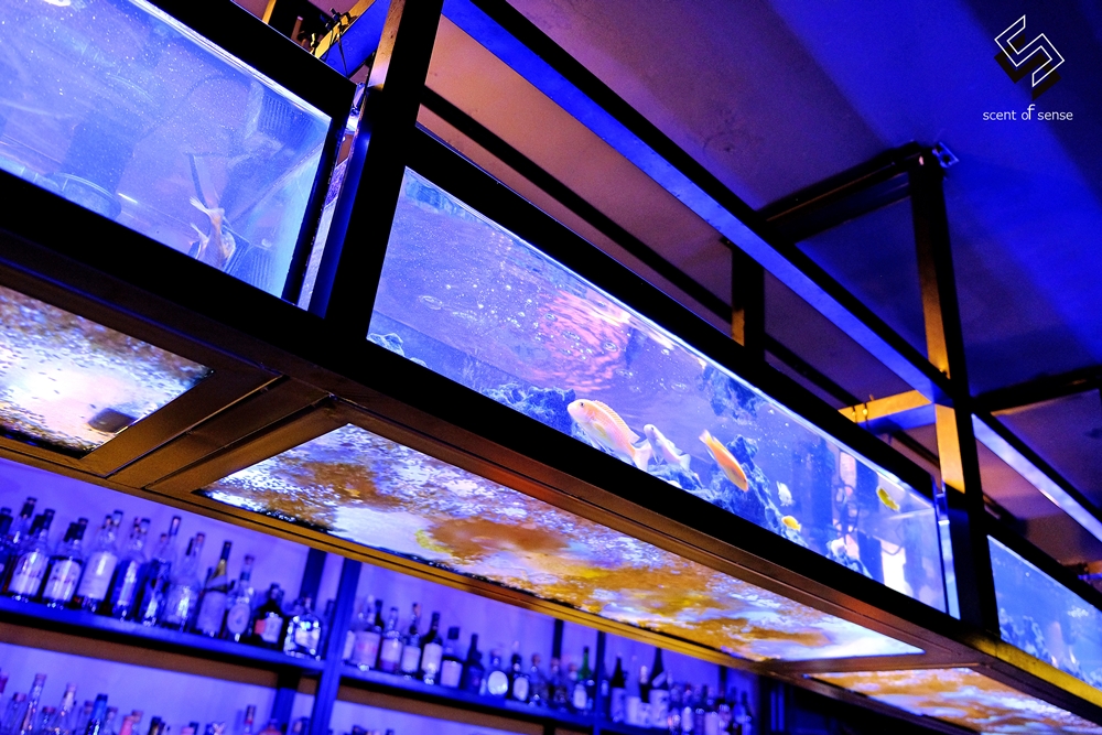 放養寂寞，在微醺銀河裡的藍色星球【Nep. Lounge Bar】中山區祕境酒吧 - 質人星球。品玩生活 sosense.tw
