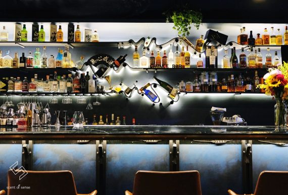 放蕩無邊，沉淪小香港裡的迷幻節拍【Chance Cafe & Bar】西門新開幕酒吧