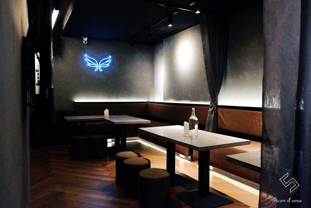 台北夜生活新浪潮 ★《吾鄉清粥小菜》樓下的神秘酒吧《日翼 Bar》 - 質人星球。品玩生活 sosense.tw