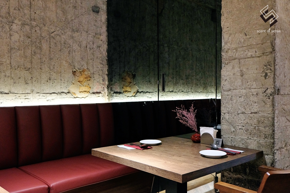 將炙熱留在盤中，把心安放在此【UCHI 吾居炭火餐酒】台北東區餐酒館 - 質人星球。品玩生活 sosense.tw