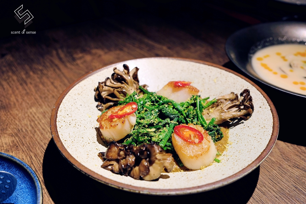 將炙熱留在盤中，把心安放在此【UCHI 吾居炭火餐酒】台北東區餐酒館 - 質人星球。品玩生活 sosense.tw