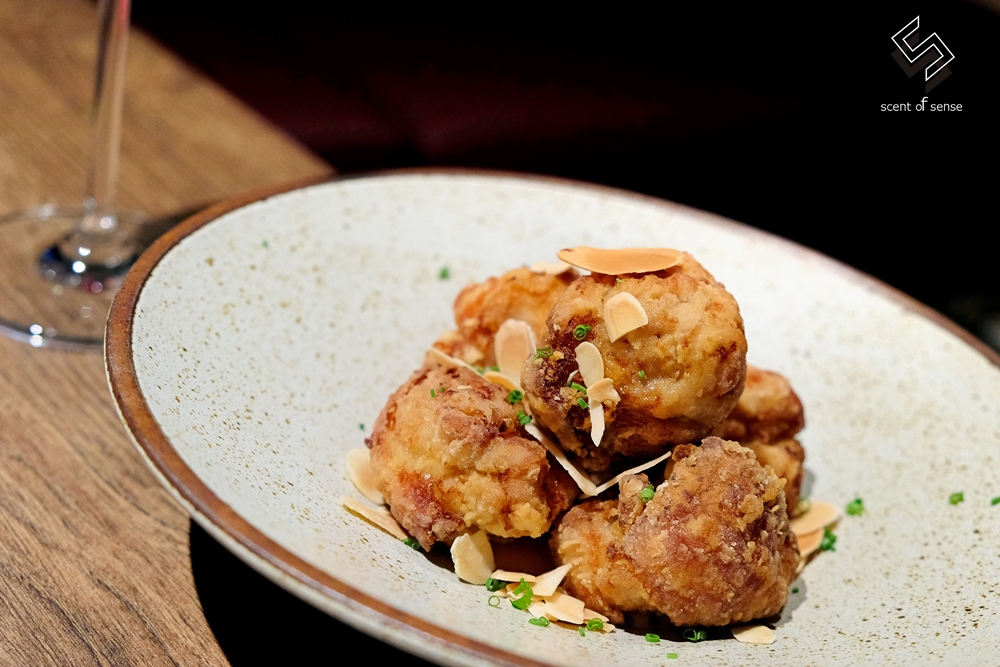 將炙熱留在盤中，把心安放在此【UCHI 吾居炭火餐酒】台北東區餐酒館 - 質人星球。品玩生活 sosense.tw