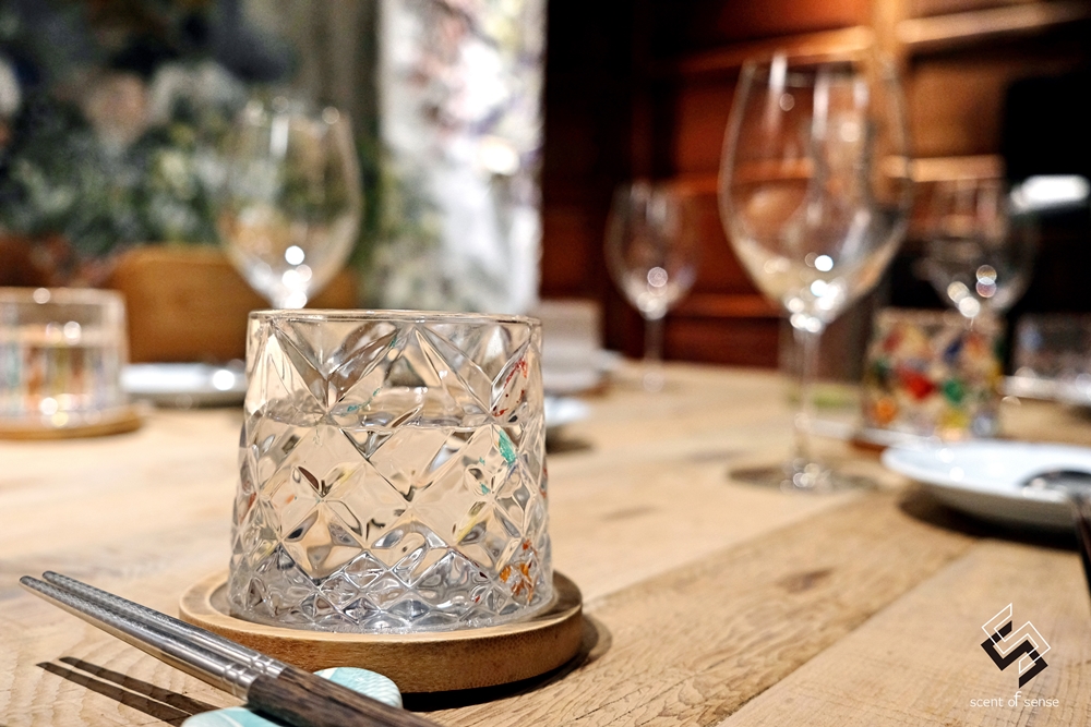 用一鍋雞湯，開啟一場隱秘的宴席《春韭 晴光店》中山區無菜單私廚推薦 - 質人星球。品玩生活 sosense.tw