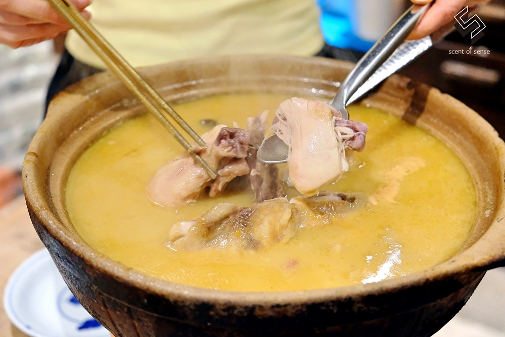 用一鍋雞湯，開啟一場隱秘的宴席《春韭 晴光店》中山區無菜單私廚推薦 - 質人星球。品玩生活 sosense.tw