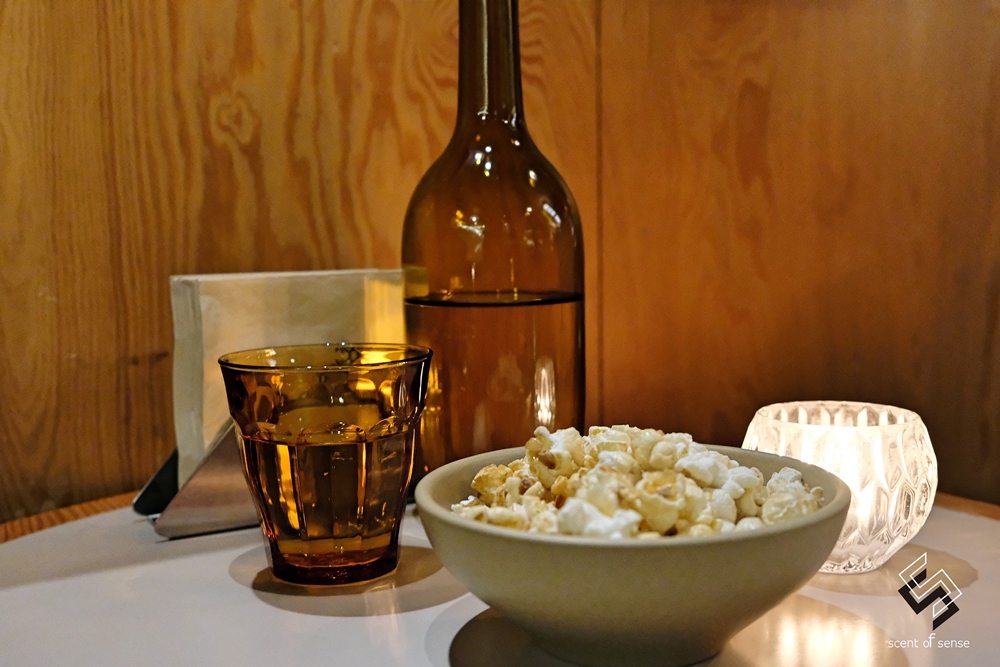 在一杯酒裡，試探彼此的距離【Petit Petit Bar & Coffee】沛提沛提酒吧 & 咖啡 寵物友善．台中酒吧 - 質人星球。品玩生活 sosense.tw