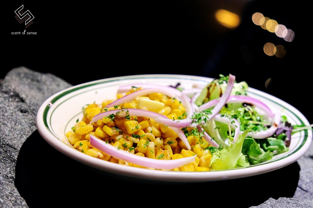 在一杯酒裡，試探彼此的距離【Petit Petit Bar & Coffee】沛提沛提酒吧 & 咖啡 寵物友善．台中酒吧 - 質人星球。品玩生活 sosense.tw