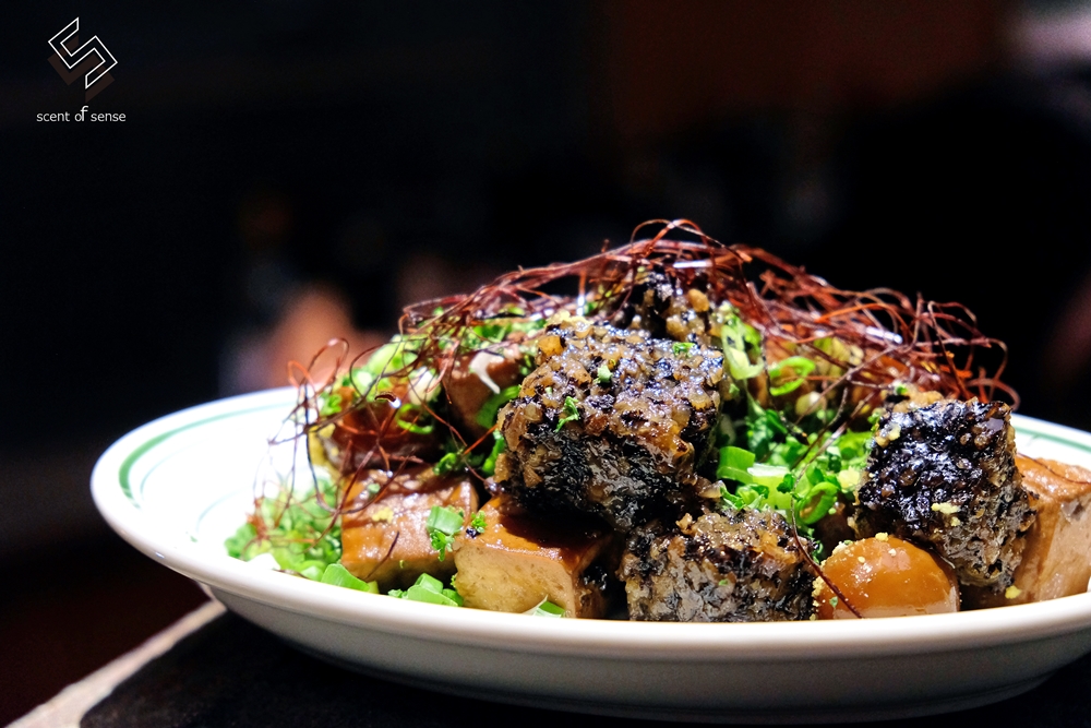 在一杯酒裡，試探彼此的距離【Petit Petit Bar & Coffee】沛提沛提酒吧 & 咖啡 寵物友善．台中酒吧 - 質人星球。品玩生活 sosense.tw