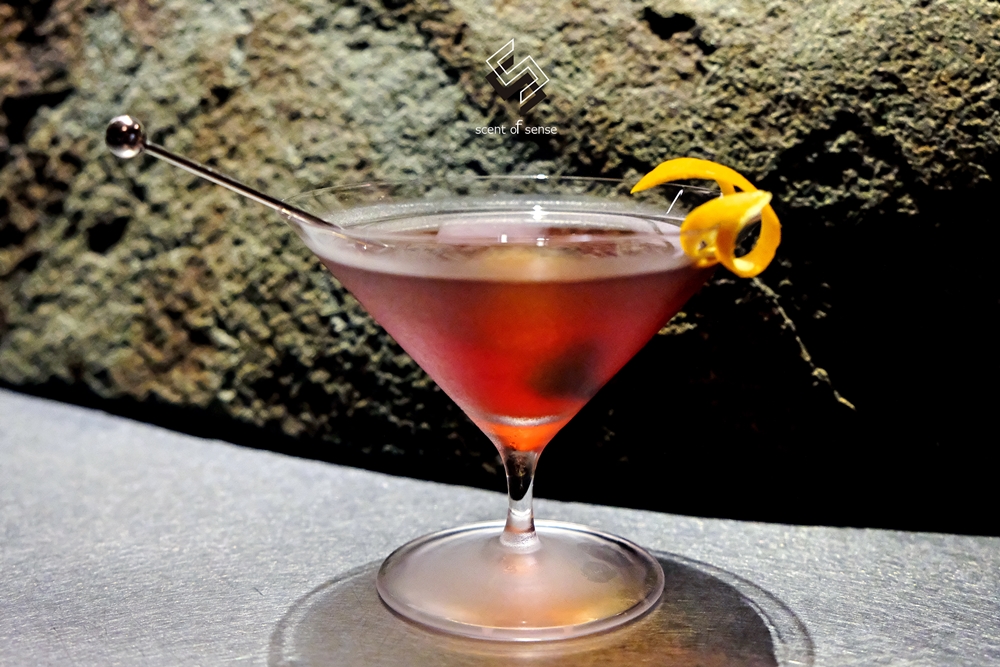 在一杯酒裡，試探彼此的距離【Petit Petit Bar & Coffee】沛提沛提酒吧 & 咖啡 寵物友善．台中酒吧 - 質人星球。品玩生活 sosense.tw