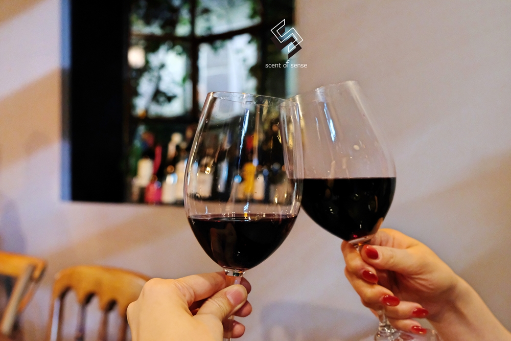 慾念成詩，在微醺裡找到出口《文火處方 料理所》大安區預約制餐酒館 - 質人星球。品玩生活 sosense.tw