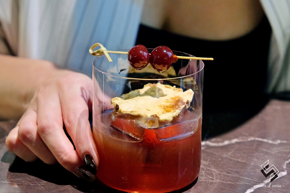 微醺自由，登上酒吧等級的《Roado 麓島居酒聚場》桃園藝文特區全時段居酒屋 - 質人星球。品玩生活 sosense.tw