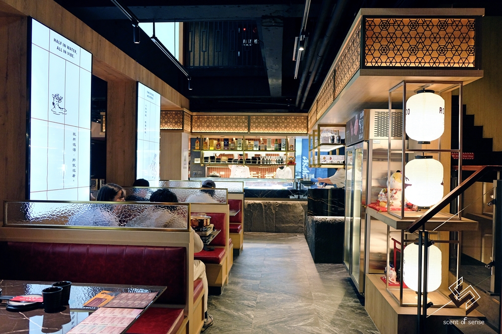 微醺自由，登上酒吧等級的《Roado 麓島居酒聚場》桃園藝文特區全時段居酒屋 - 質人星球。品玩生活 sosense.tw