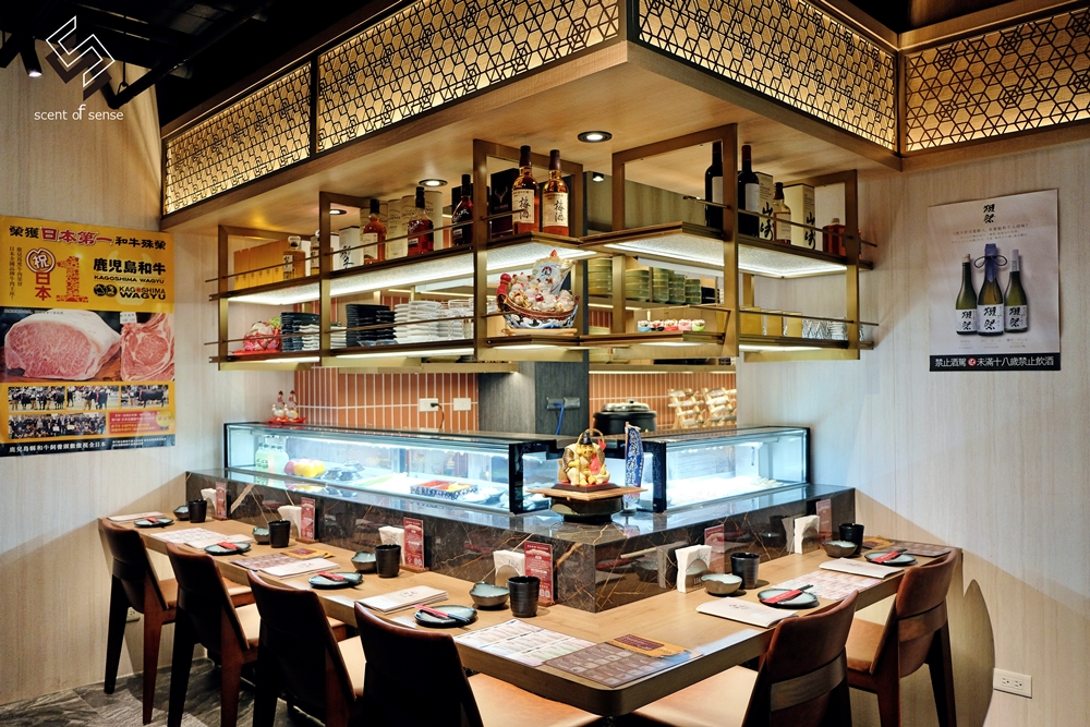 微醺自由，登上酒吧等級的《Roado 麓島居酒聚場》桃園藝文特區全時段居酒屋 - 質人星球。品玩生活 sosense.tw