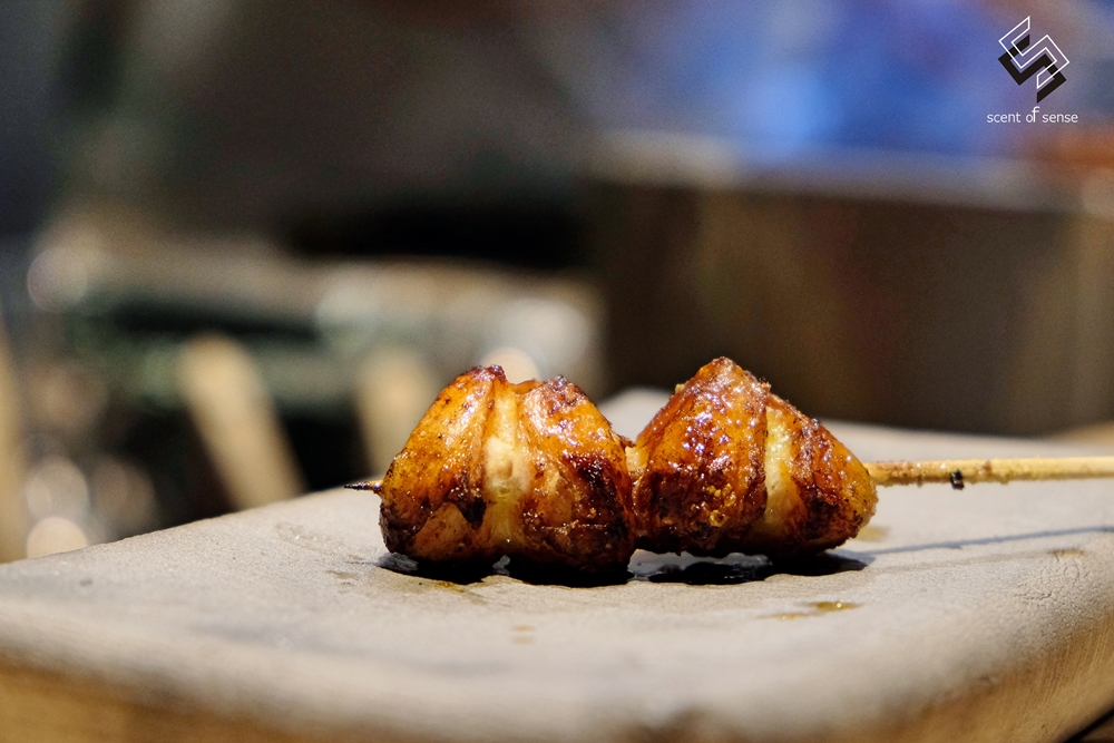 冷雨繪浮生，炭火破霧炙潮香【在水 ZaiSui】基隆無菜單燒鳥推薦 - 質人星球。品玩生活 sosense.tw