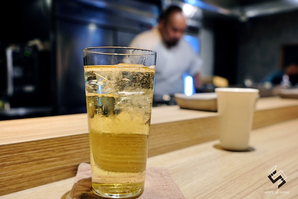 冷雨繪浮生，炭火破霧炙潮香【在水 ZaiSui】基隆無菜單燒鳥推薦 - 質人星球。品玩生活 sosense.tw