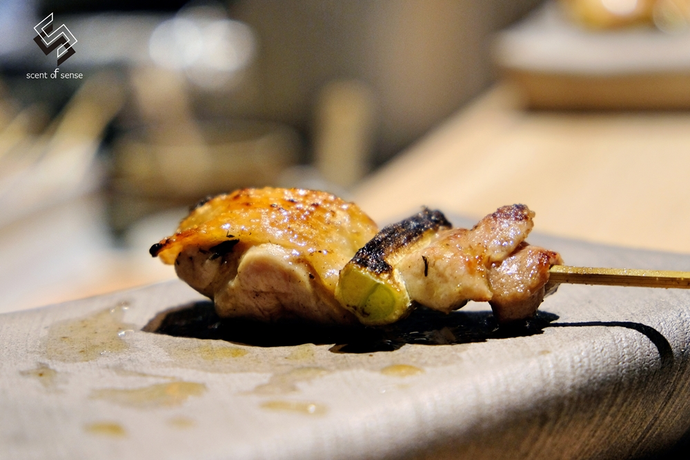 冷雨繪浮生，炭火破霧炙潮香【在水 ZaiSui】基隆無菜單燒鳥推薦 - 質人星球。品玩生活 sosense.tw