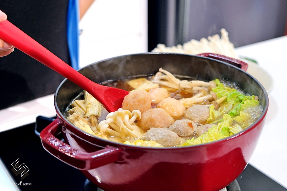 杯光交錯間，舀起一池豐盛的人間煙火《全國麗園大飯店．一斤肉牛肉爐》宅配推薦 - 質人星球。品玩生活 sosense.tw