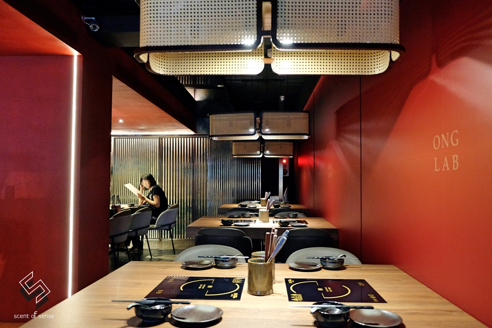 酸麻醺共振，解析愛情的風味公式【王匯所 Ong Lab】東區新潮派酸菜白肉鍋 - 質人星球。品玩生活 sosense.tw