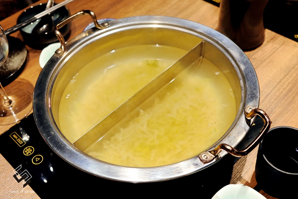 酸麻醺共振，解析愛情的風味公式【王匯所 Ong Lab】東區新潮派酸菜白肉鍋 - 質人星球。品玩生活 sosense.tw