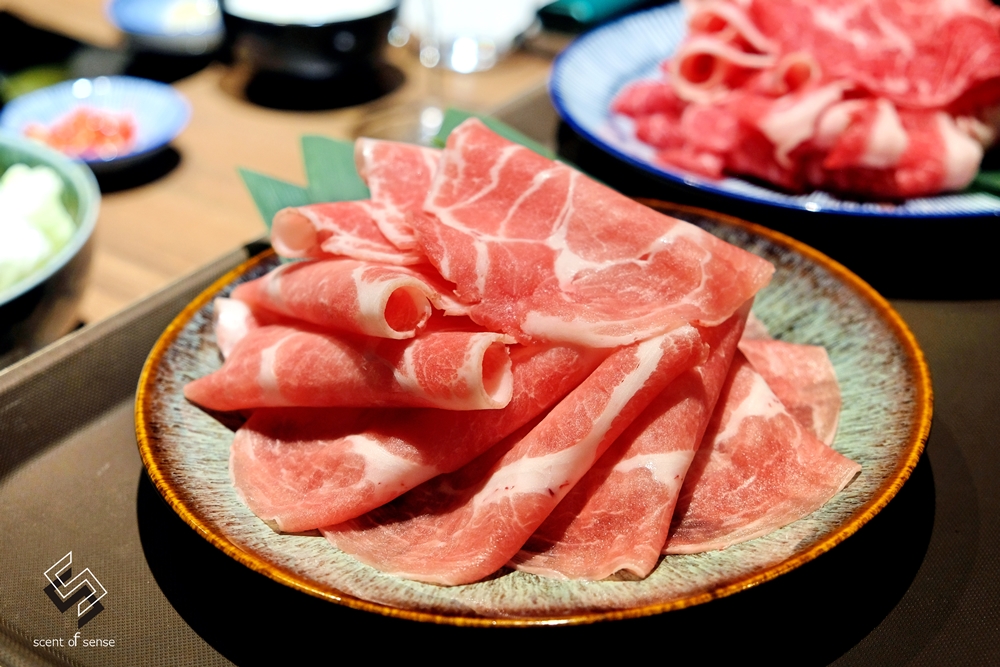 酸麻醺共振，解析愛情的風味公式【王匯所 Ong Lab】東區新潮派酸菜白肉鍋 - 質人星球。品玩生活 sosense.tw