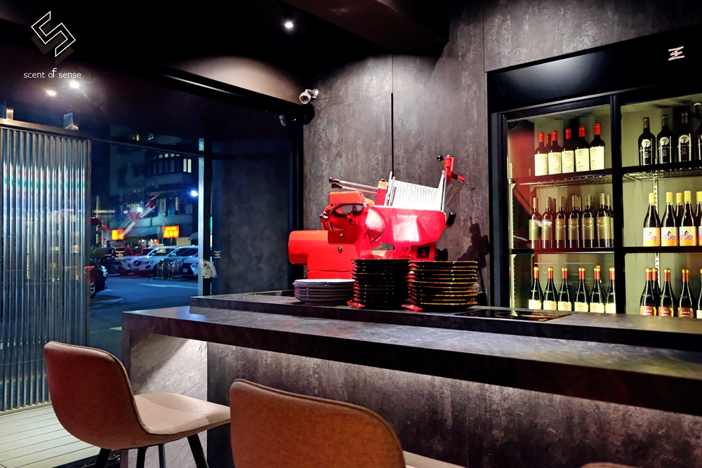 酸麻醺共振，解析愛情的風味公式【王匯所 Ong Lab】東區新潮派酸菜白肉鍋 - 質人星球。品玩生活 sosense.tw